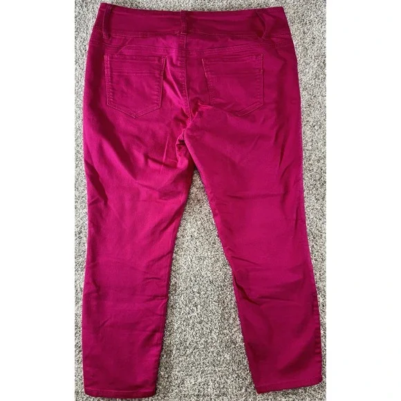 D. Jean Womens Pink Crop Jeans High Waist 3 Buttons Pants *MINT* Size 12 - Picture 6 of 7